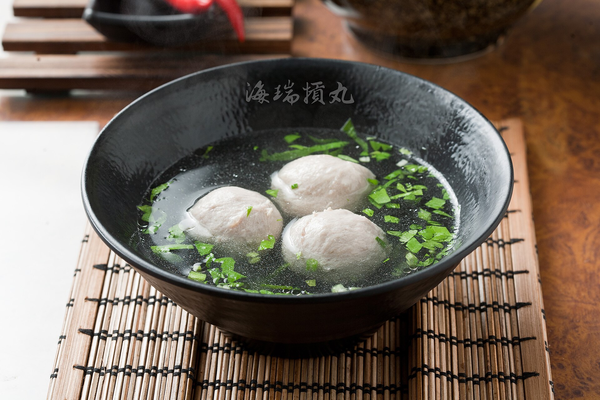 米粉摻摃丸湯